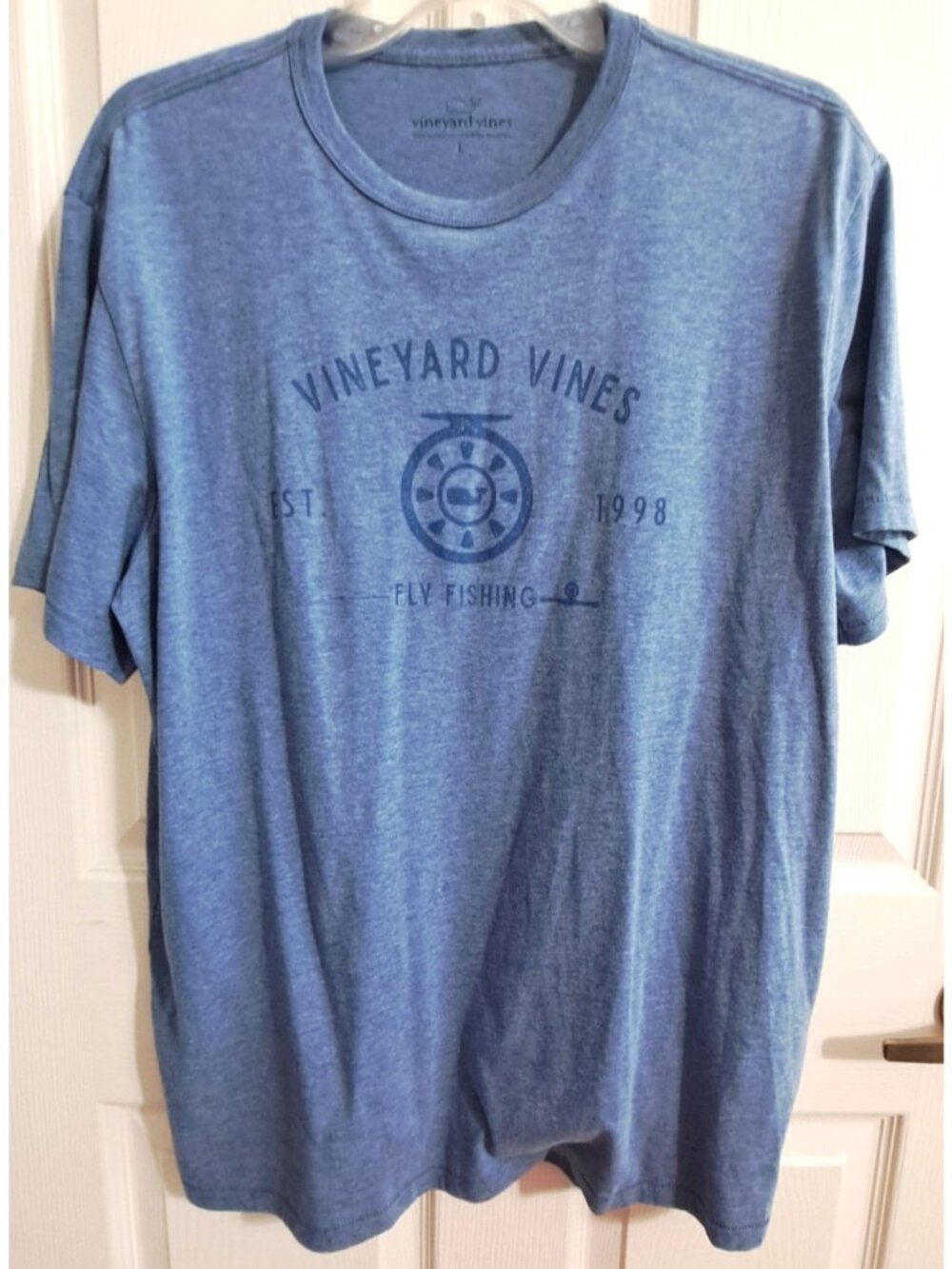 Vineyard Vines Men's L Blue Fly Fishing Short Sleeve Tee  Ocean Beach Fishing